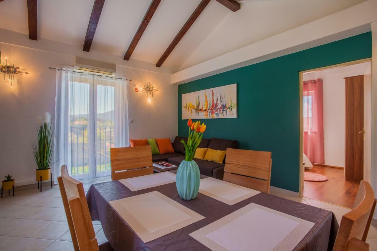 Apartman Madlen Cres Exterior foto